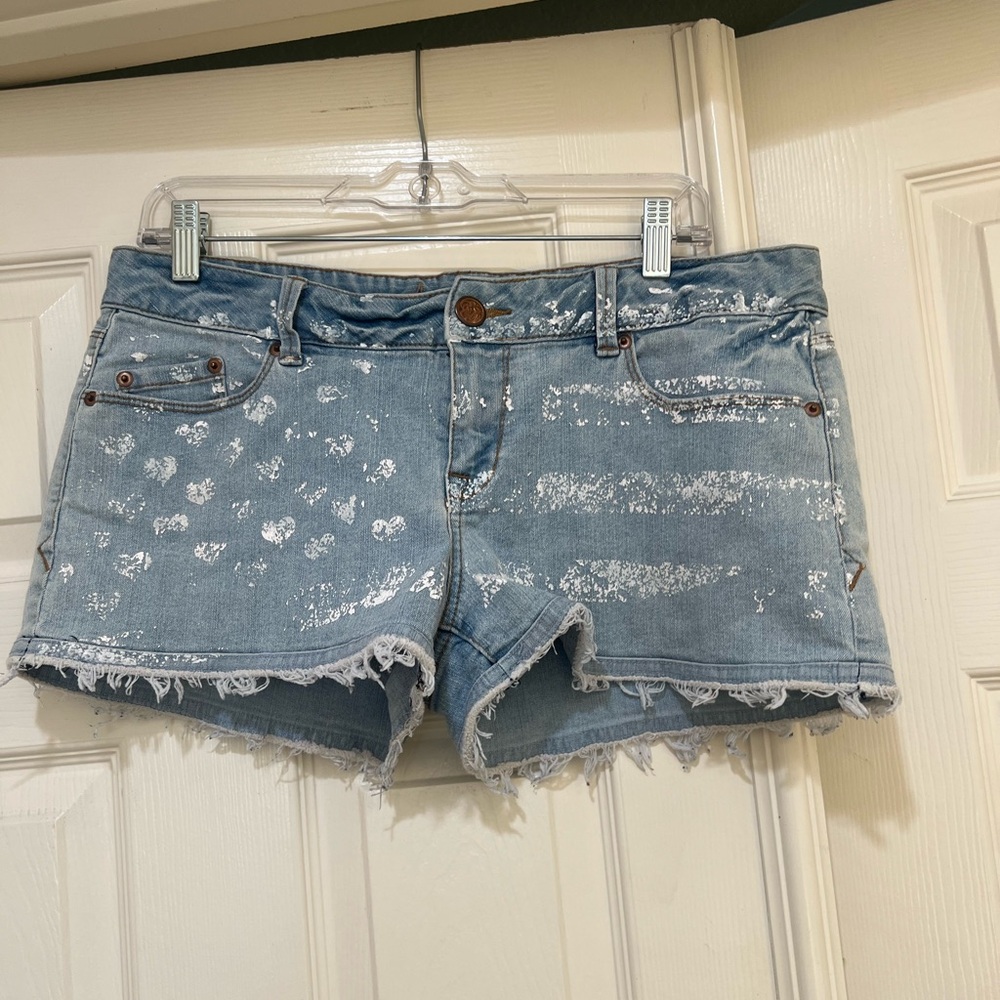 American Rag Distressed Denim Shorts jeans shorts size 11/ 22